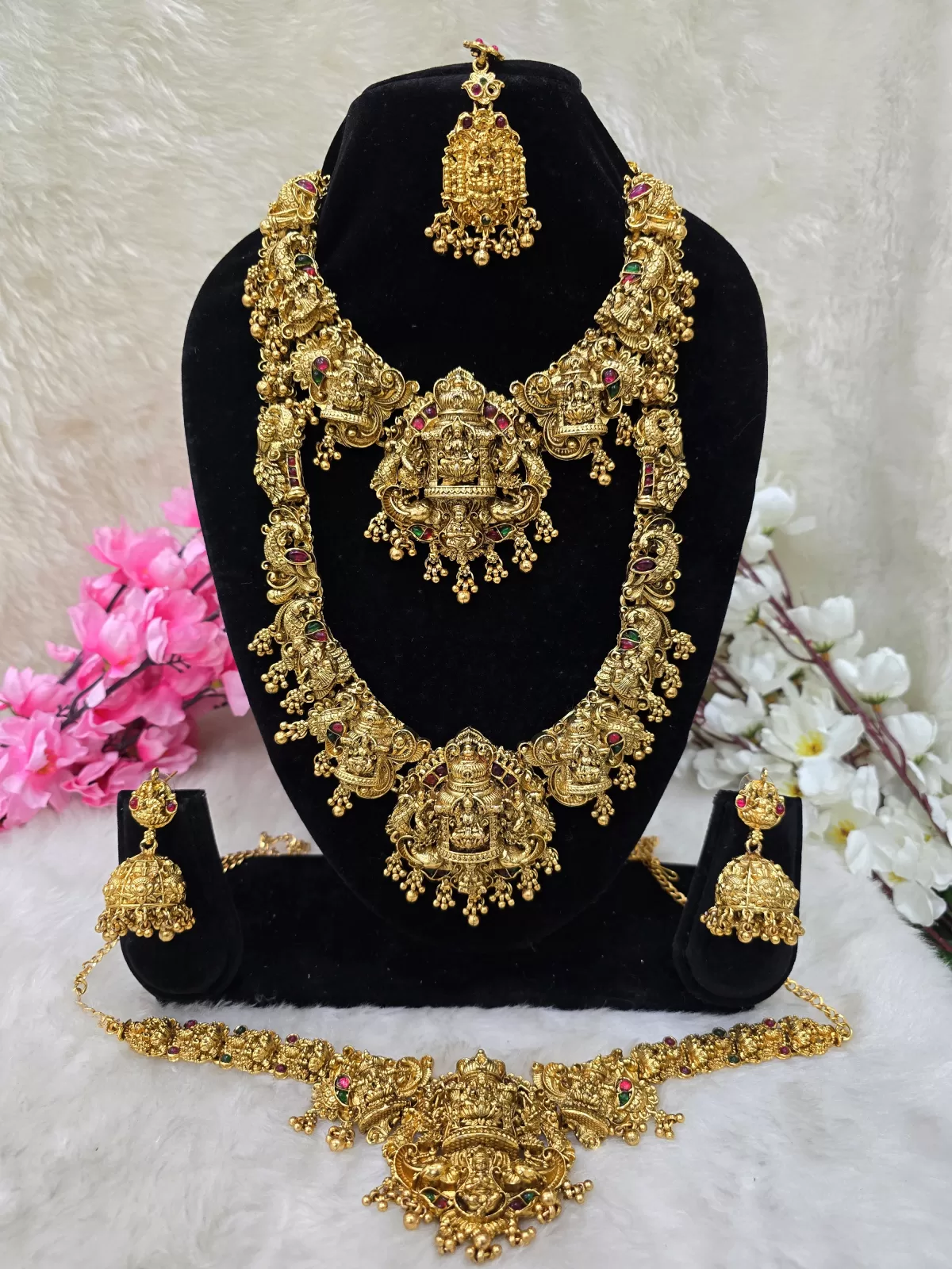 Kusum - Temple Big Neckless gold pearl laxmi idol 2 Neckless Jhumkee mangtika kamarband