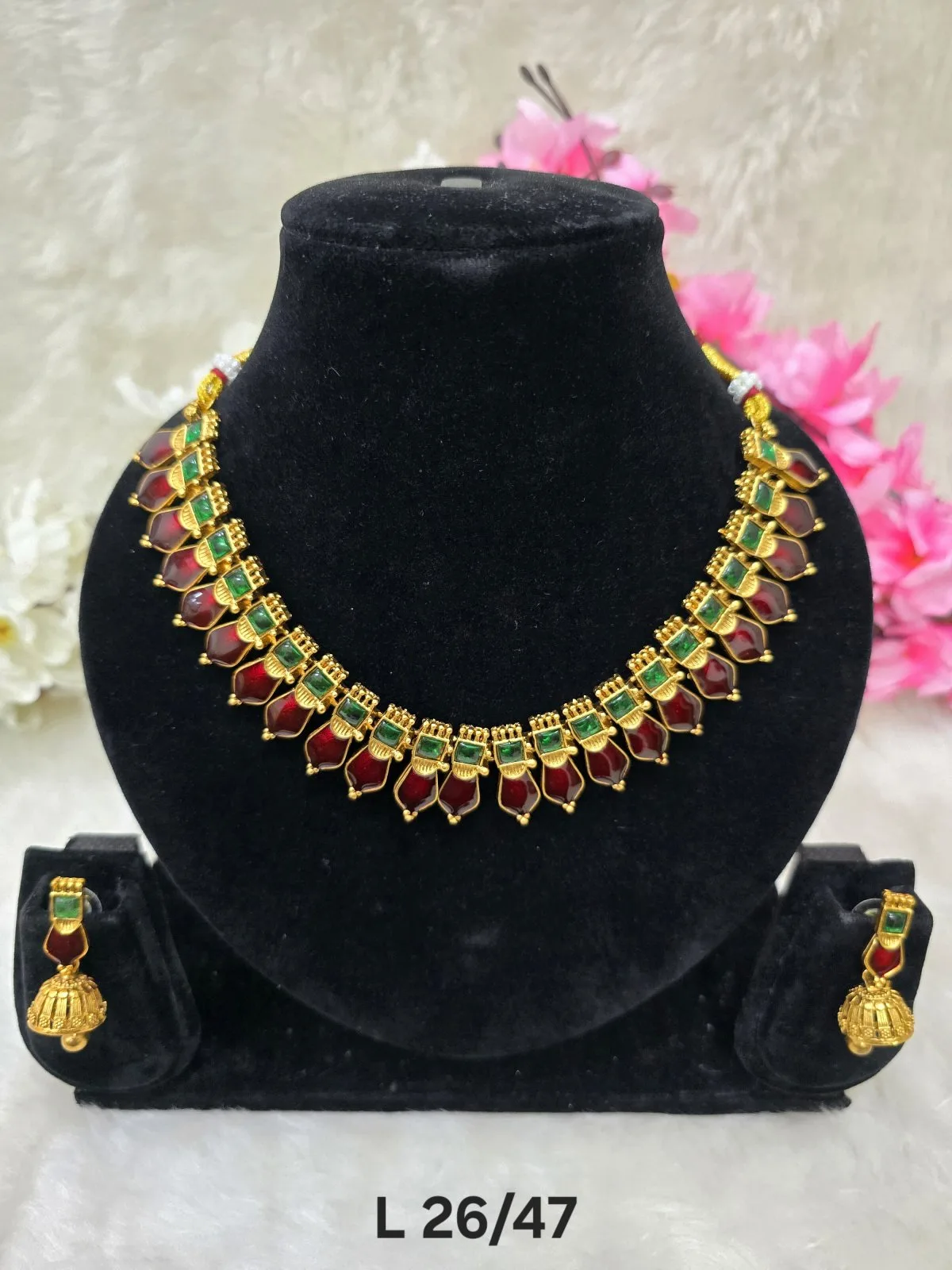 small neckless set green stone