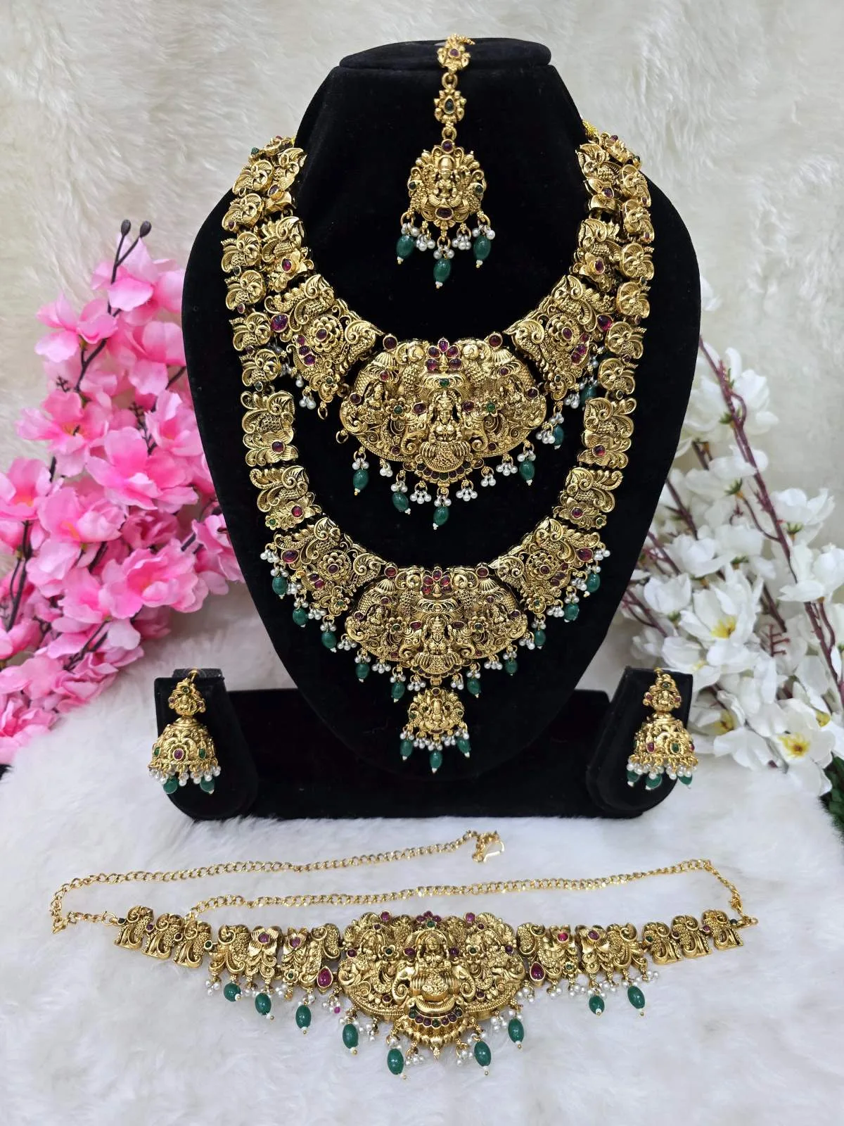 Kusum - Temple Big Neckless green pearl Laxmi idol 2 Neckless Jhumkee mangtika Kamarband